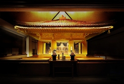 Toshiba ilumina con tecnología Led el templo de oro de Chuson-Ji, en Japón, declarado patrimonio de la humanidad por la UNESCO Toshiba ilumina con tecnología Led el templo de oro de Chuson-Ji, en Japón, declarado patrimonio de la humanidad por la UNESCO