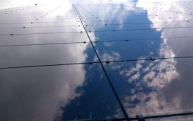 La primera fachada fotovoltaica de Méjico ya genera su propia electricidad