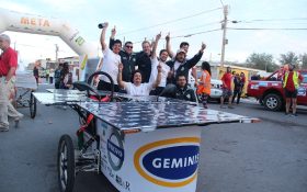 Eco Racing Team y Tokai ganan Carrera Solar Atacama 2014