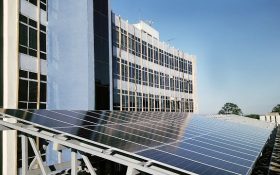 Ennera entrega la primera planta fotovoltaica de la Asamblea Legislativa de El Salvador