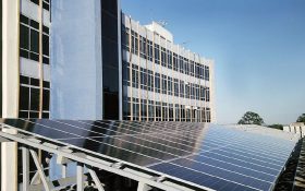 ENNERA entrega la planta fotovoltaica de la Asamblea Legislativa de El Salvador
