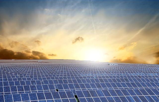 El sector fotovoltaico mundial se pone las pilas