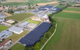 El Grupo GEFCO, EDJ (Energie du Jura) y BKW inauguran la central fotovoltaica sobre mallas de sombreo más potente de Suiza