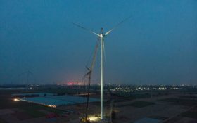 XCMG establece un nuevo récord mundial con una XCA1600 que instala la hélice a mayor altura en una granja eólica