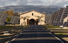 Nufri inaugura su planta de energ&iacute;a solar fotovoltaica de El Poal