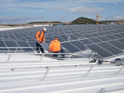 Parques solares de Navarra invertirá más de 6 millones para promover tejados solares en el valle del Ebro