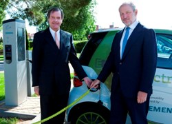 Siemens confía en Mercedes los primeros coches de su flota eléctrica