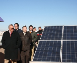 Elecnor instala dos cubiertas fotovoltaicas en el Parque de Bomberos de Badajoz