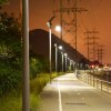 Las farolas solares de Carmanah iluminan una ruta en bicicleta de Los Ángeles