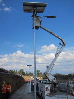 Carmanah ilumina la autopista Supervía Poniente de México
