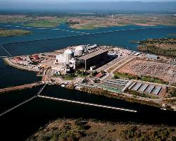 Almaraz podría posponer la recarga de combustible por nueva fiscalidad