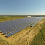 Dos mil personas completan la primera planta solar colectiva con dos millones de euros de inversión